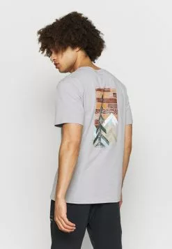 Columbia Petit Prix PINE TRAILS™ GRAPHIC TEE - T-shirt imprimé vêtements col rond male 13 Columbia Petit Prix PINE TRAILS™ GRAPHIC TEE - T-shirt imprimé vêtements col rond male -Columbia Magasin de vente 3b1ad58bc50742c5ad817611468805a7