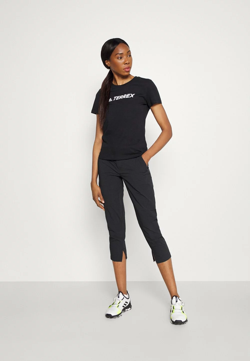 Qualité Garantie Columbia MUIR PASS™ II CROPPED PANT - Pantalon 3/4 de sport vêtements randonnée urbaine female 4 Qualité Garantie Columbia MUIR PASS™ II CROPPED PANT - Pantalon 3/4 de sport vêtements randonnée urbaine female – Image 2