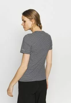 Columbia FIRWOOD CAMP - T-shirt imprimé En promotion vêtements randonnée urbaine female -Columbia Magasin de vente b3803dee1d30446ca61075aefe6da998