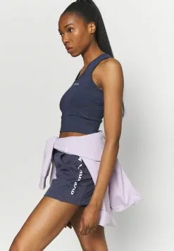 Prix Refroidis Columbia LOGO™ II SHORT - Short de sport vêtements randonnée urbaine female -Columbia Magasin de vente cfe440ed93ca4976bfe9e1a030f33b99